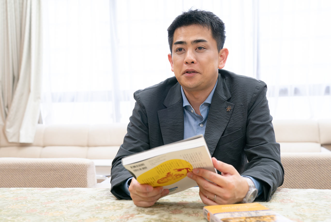 「服の話から科学へ、歴史へ、社会へ。生徒たちの好奇心が広がるきっかけになればと思っています」