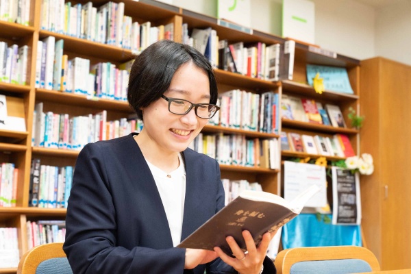 「言葉に触れること、言葉について考えることが、その人の人生に影響を与えていく。そんな言葉の力をしみじみと味わわせてくれる作品」