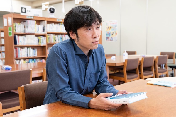 「終末期がピンとこない若い世代が読んでも、最期の瞬間までその人らしく生きていこうとする人たちの姿から、今をどう生きるかのヒントが見つかるのではないでしょうか」 「終末期がピンとこない若い世代が読んでも、最期の瞬間までその人らしく生きていこうとする人たちの姿から、今をどう生きるかのヒントが見つかるのではないでしょうか」