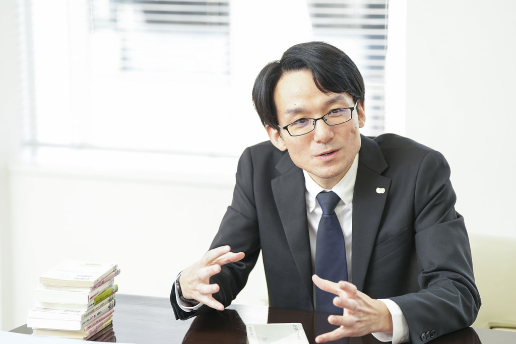 「平板な解説ではないからこそ、哲学を学ぶワクワク感が伝わってくる。それを感じられたらそれだけで読んだ意味があると思います」 「平板な解説ではないからこそ、哲学を学ぶワクワク感が伝わってくる。それを感じられたらそれだけで読んだ意味があると思います」