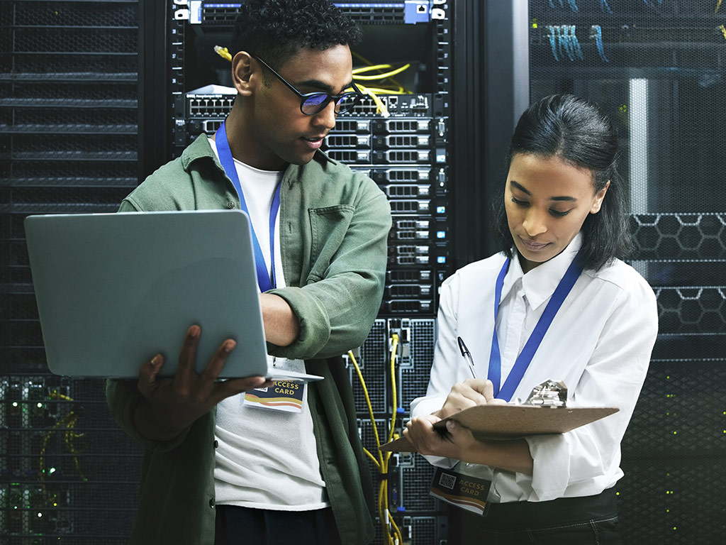 人間関係の質に大切な「心理的距離」とは（写真：CineLens/peopleimages.com／stock.adobe.com）
