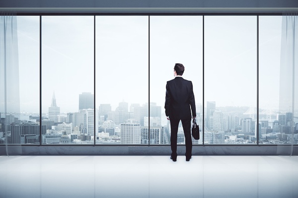 多様な部門の専門家を束ねて企業価値を生み出せる経営者はなかなか出てこない(写真/shutterstock) 多様な部門の専門家を束ねて企業価値を生み出せる経営者はなかなか出てこない(写真/shutterstock)