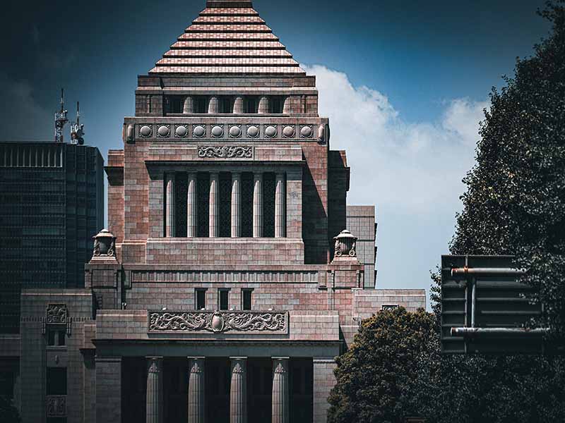 総選挙の与党大敗で「昭和な秩序」崩壊？　2025年は大転換か