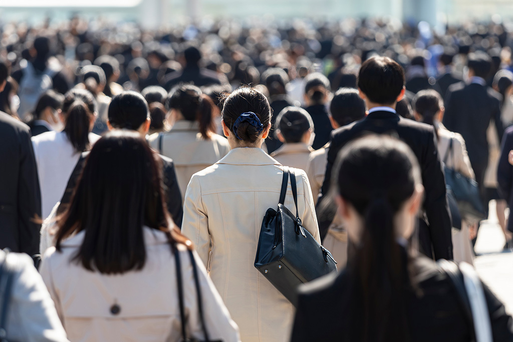 「幸せ」や「達成感」を何に求めるか、主体的に選ぶことが大切(写真:paru/stock.adobe.com) 「幸せ」や「達成感」を何に求めるか、主体的に選ぶことが大切(写真:paru/stock.adobe.com)