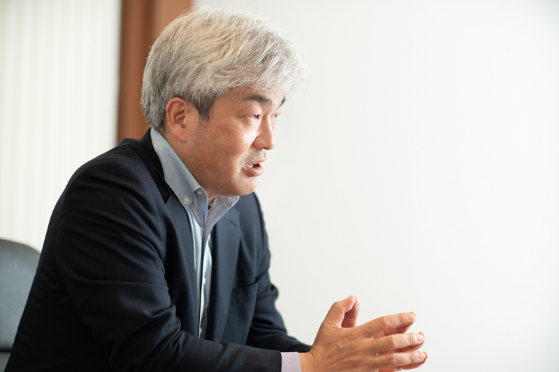 「戦略的不可欠性」は重要だが、それだけで国が守られるとまでは言えない、と話す鈴木氏