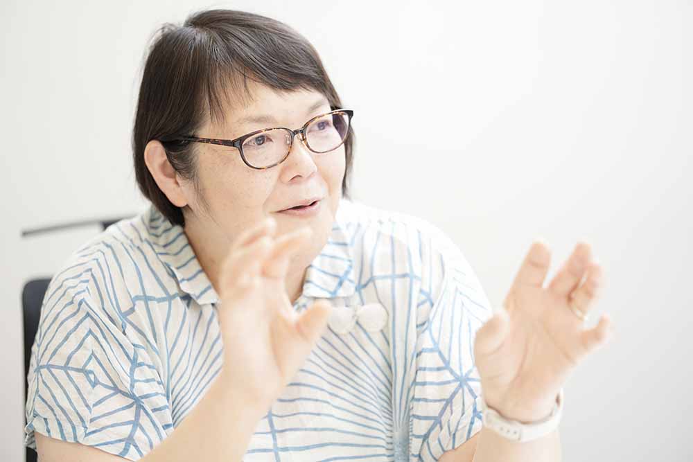 「『デザインのひきだし』の読者は、私にとって同人だと思っています」と話す津田淳子さん