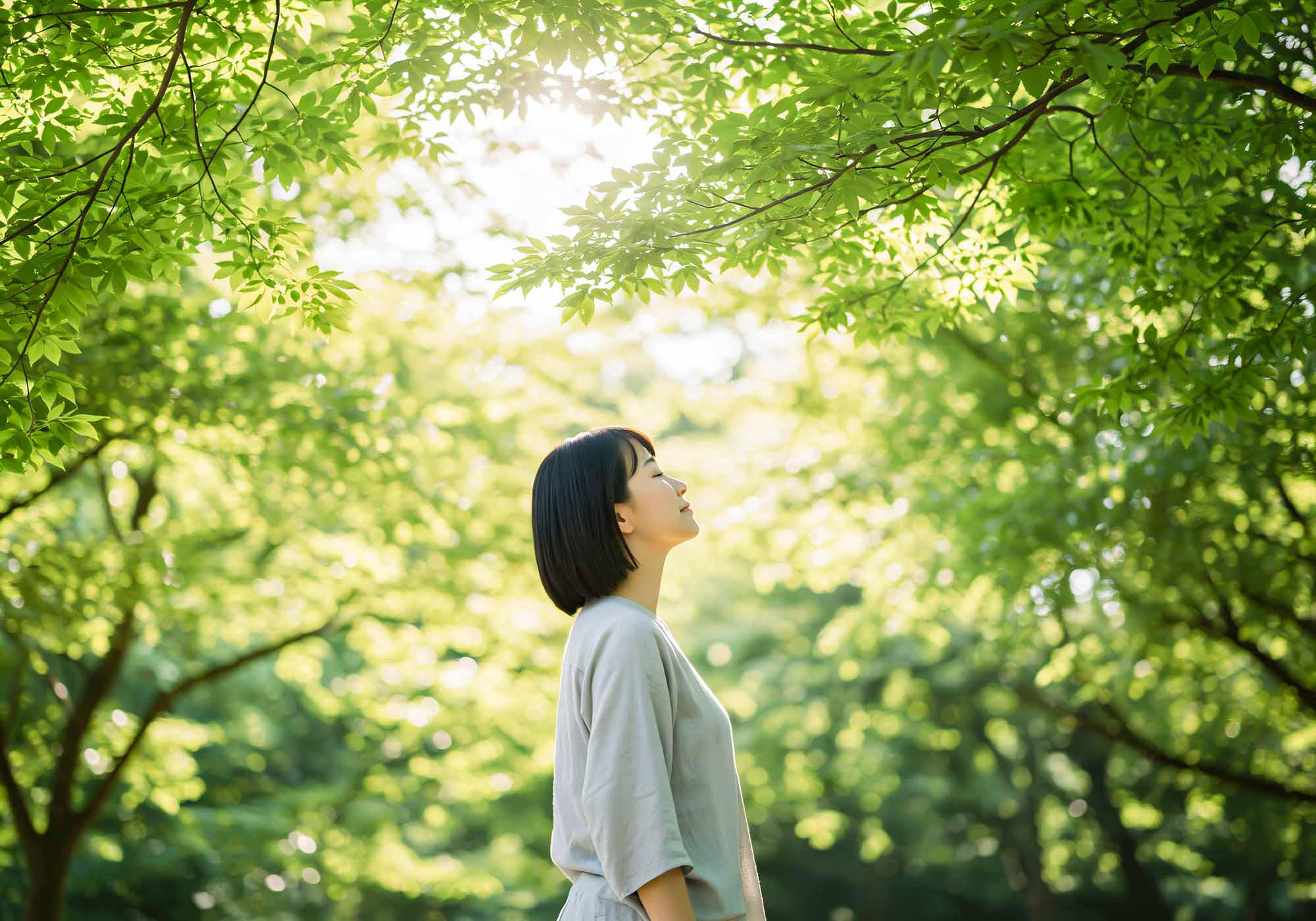 落ち込んでどうしようもないときほど散歩がおすすめ<br>（写真：TYAK_FACTORY／stock.adobe.com）