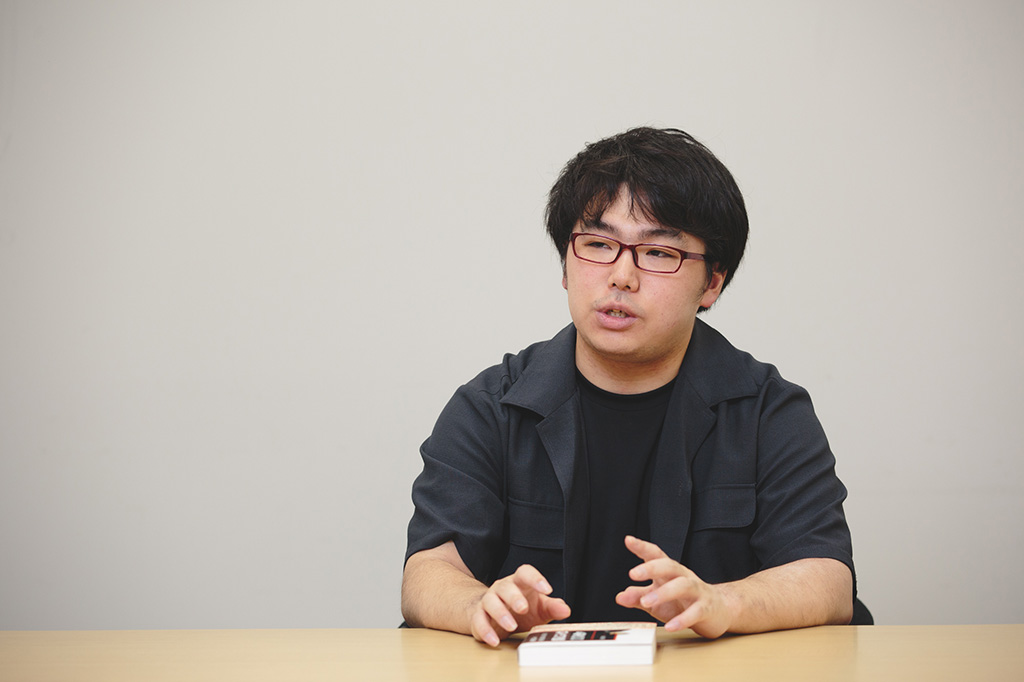 「同時並行して何冊か読むので、結果として多読になっています」