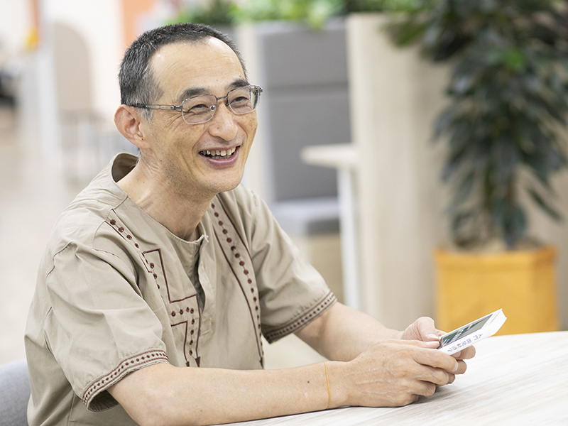 山形辰史　アジアの活力をユニークな写真集から知る