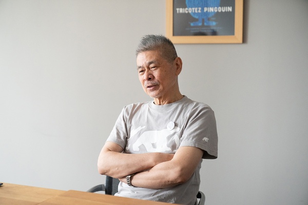 「いやぁ、本って不思議だよなぁって、ずーっと考えていたんですよ」 「いやぁ、本って不思議だよなぁって、ずーっと考えていたんですよ」