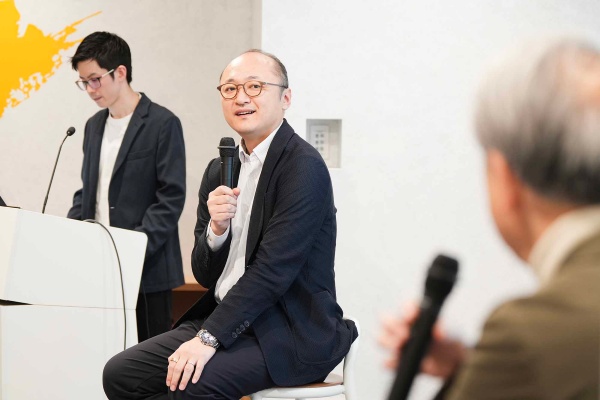 高校生のときにダニエル・ヤーギン、ジョゼフ・スタニスローの『市場対国家』を読んで感銘を受けたという瀧さん 高校生のときにダニエル・ヤーギン、ジョゼフ・スタニスローの『市場対国家』を読んで感銘を受けたという瀧さん