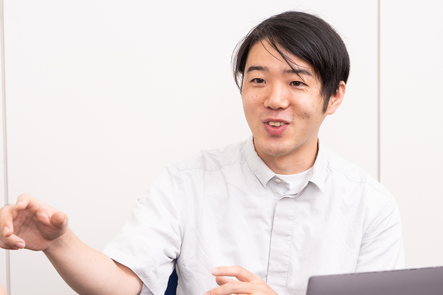 久保田龍之介（くぼた・りゅうのすけ）日経クロステック＆日経エレクトロニクス記者／2020年九州大学大学院人間環境学府を修了し、建築や都市の分野を専攻した。同年に日経BPに入社。電機業界を中心に半導体や光電融合、ロボット、デジタルツインを取材してきた。著書に『半導体立国ニッポンの逆襲　2030復活シナリオ』（2023年、日経BP）がある。分野に詳しくない読者になるべく分かりやすく伝えることを目指している。