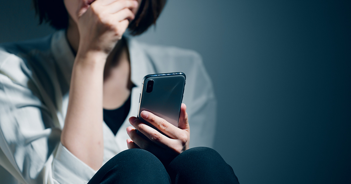 親におびえて育った人が、上司やパートナーに緊張する理由