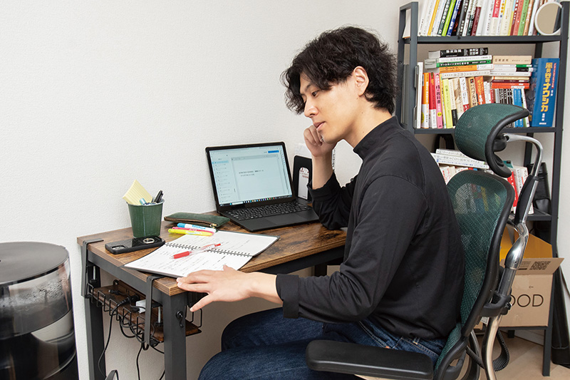 ベネッセの机椅子本棚