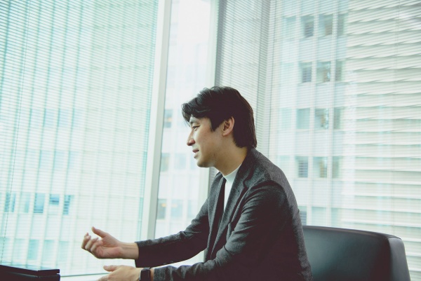 「その横に並ぶのか…。うーん。正直に言っちゃうと、気が引ける部分がないわけじゃなかったんです」