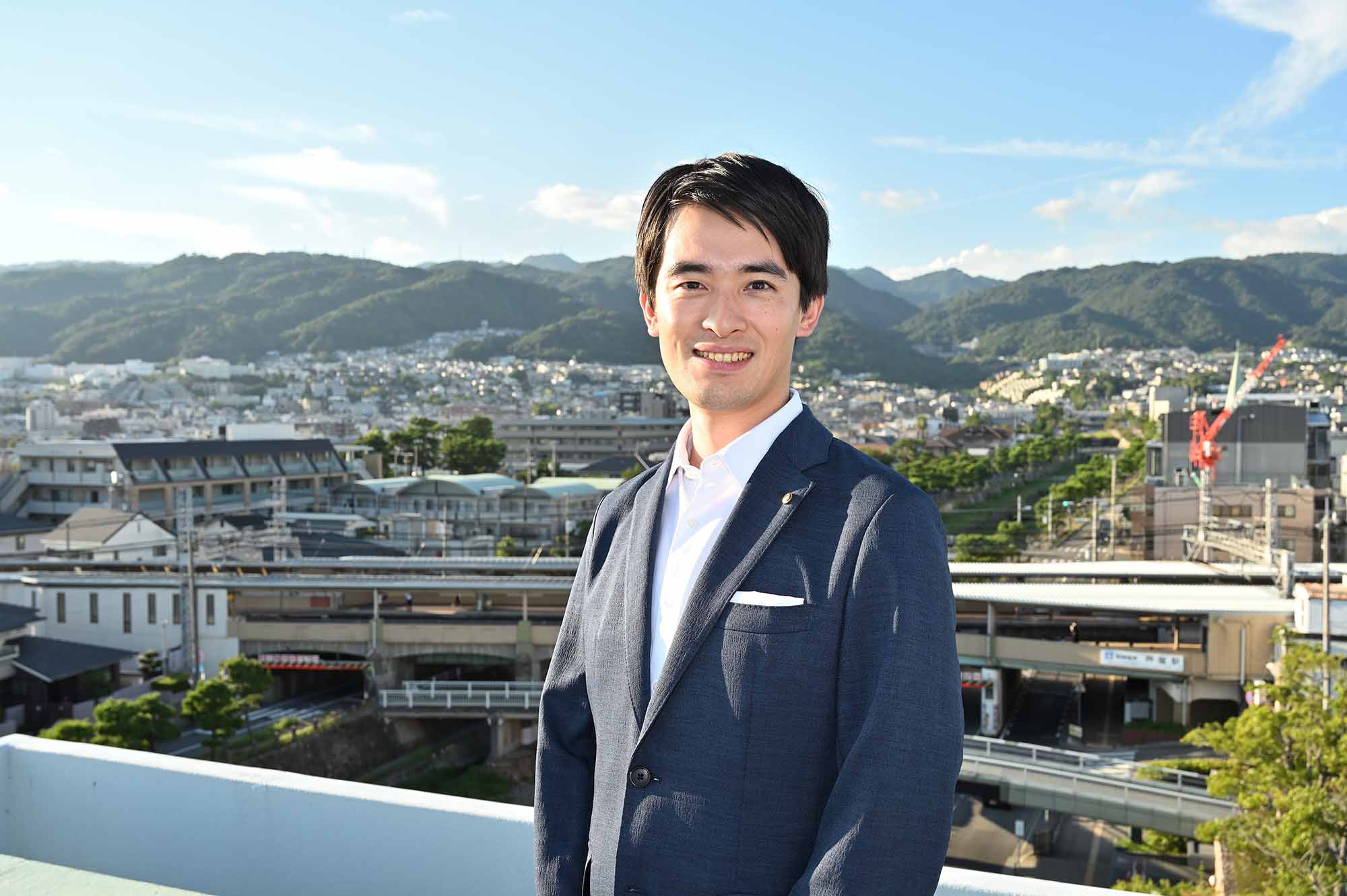 芦屋市長の髙島崚輔さん