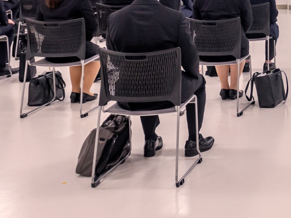 一部の中高年が「今どきの若者」を嘆く構造は今も昔も変わらない(写真:Metro Hopper/stock.adobe.com) 一部の中高年が「今どきの若者」を嘆く構造は今も昔も変わらない(写真:Metro Hopper/stock.adobe.com)