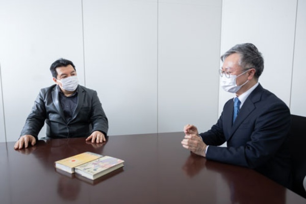 (写真:吉成大輔)