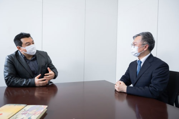 (写真:吉成大輔)