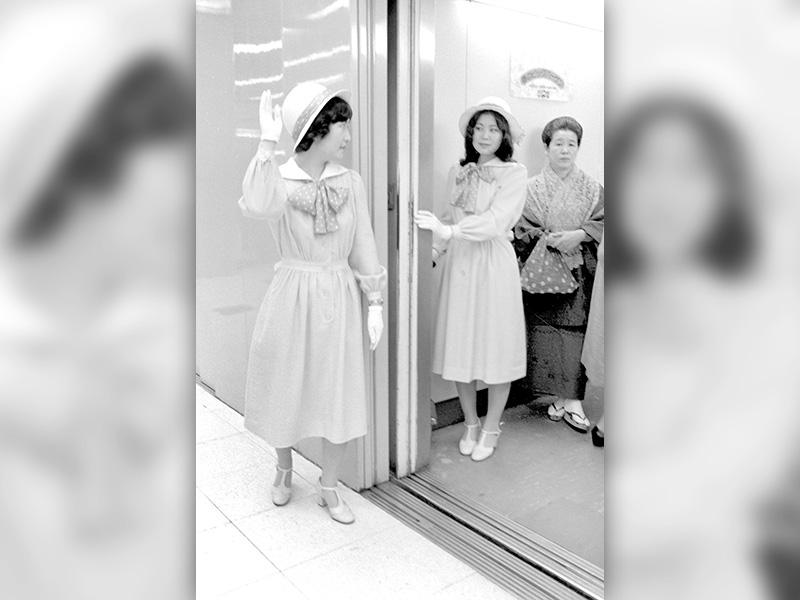 昭和100年　かつて日常にあった懐かしい職業、なぜ消えたのか