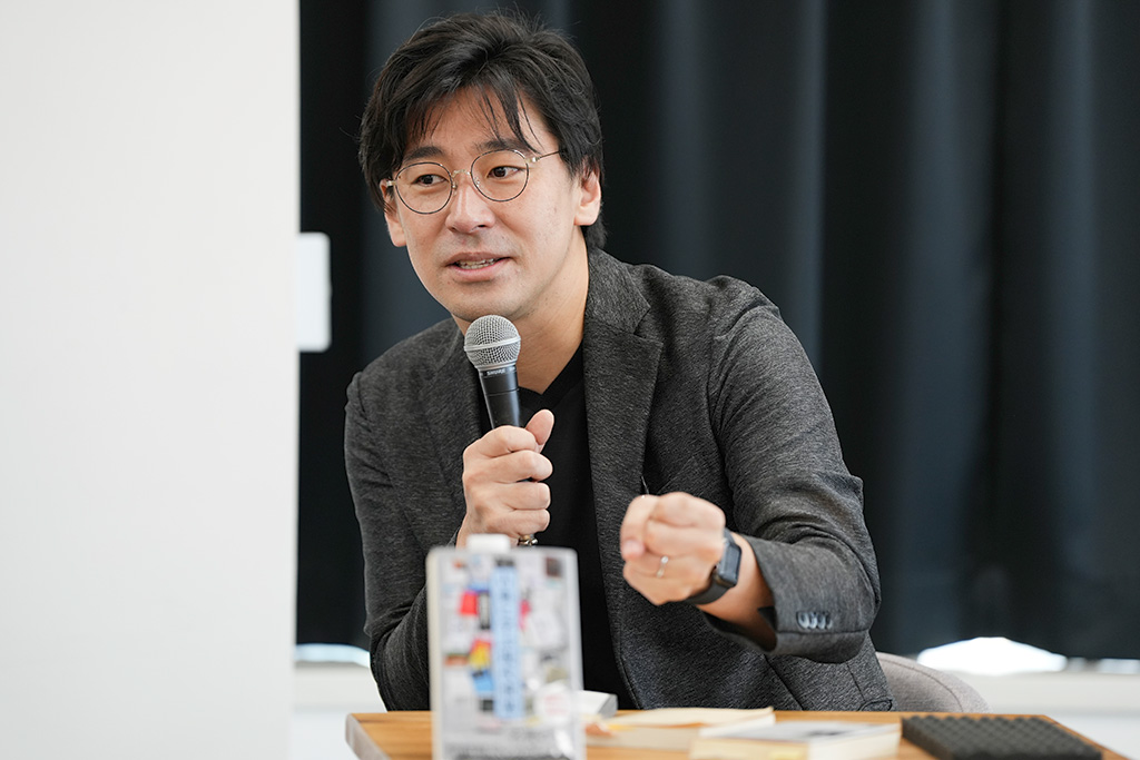 「マーケットはどう見ているかが、WBSの報道の1つの軸になっています」と話す豊島さん 「マーケットはどう見ているかが、WBSの報道の1つの軸になっています」と話す豊島さん