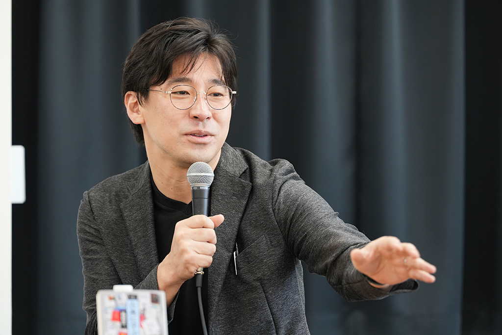 「本番15秒前までトップニュースが決まりませんでした」と豊島さん