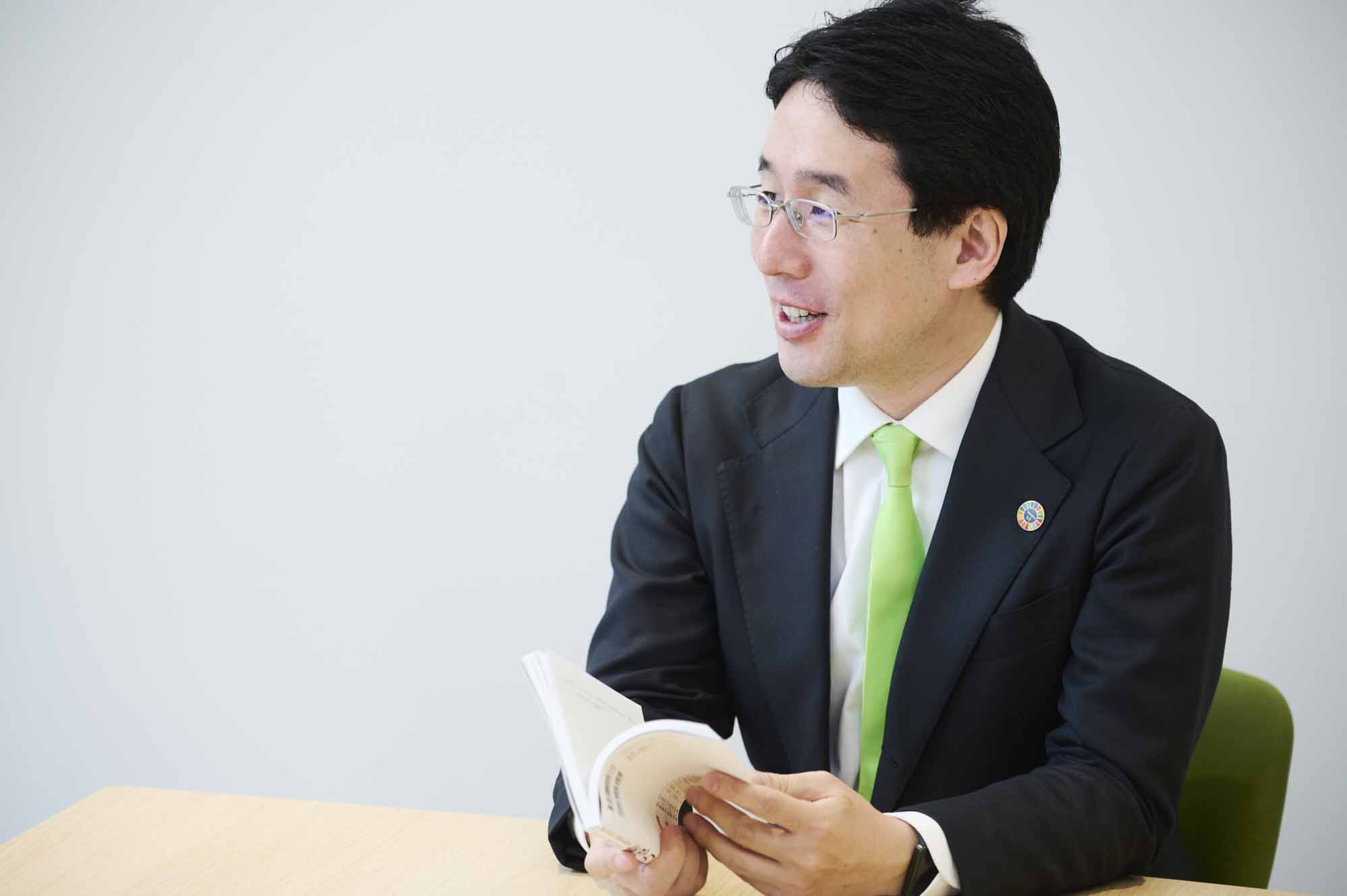 ユーグレナ出雲充氏「最高難度領域での小さな成功が世界を変える」 日経BOOKプラス