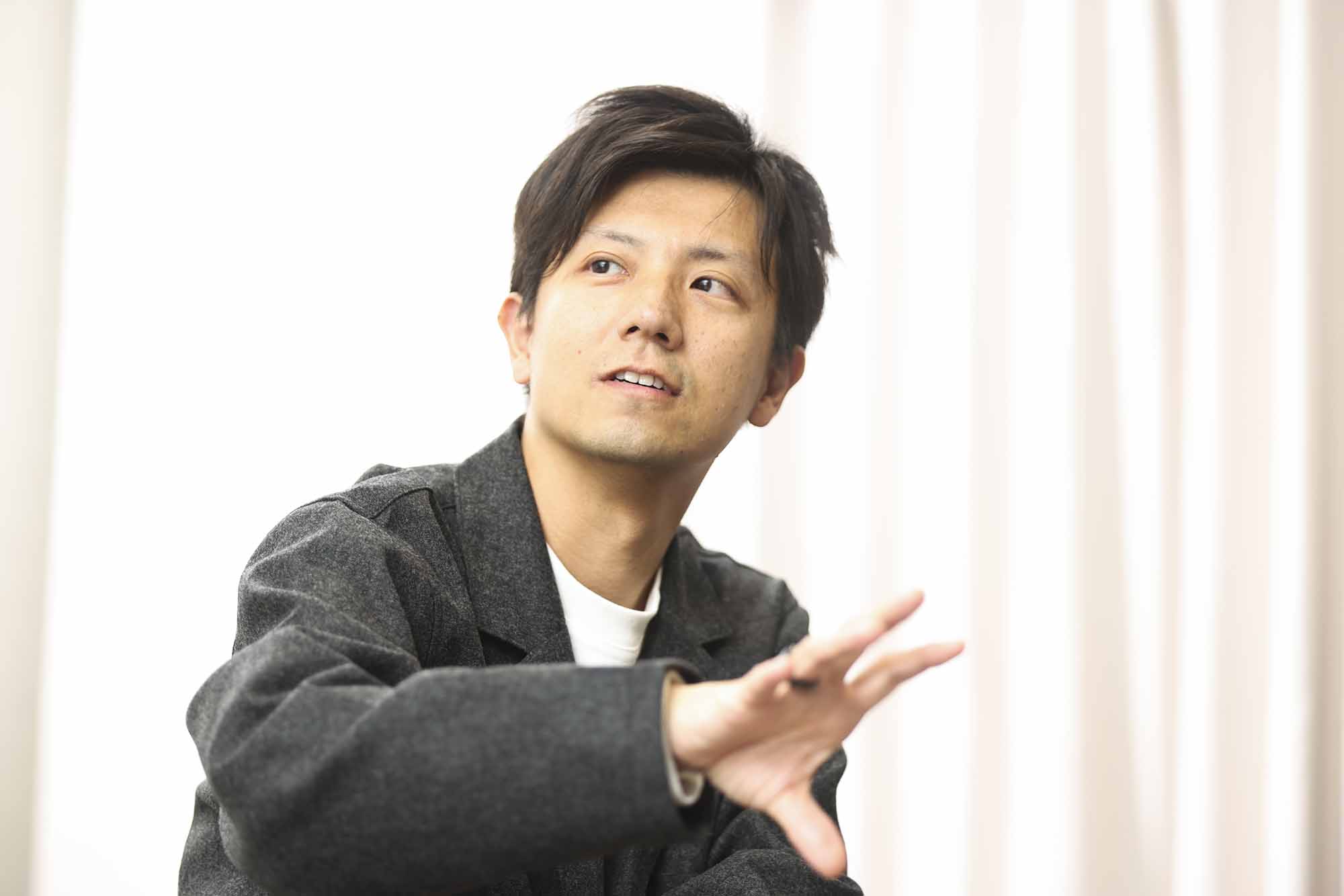 深井龍之介（ふかい・りゅうのすけ）氏<br>1985年、島根県生まれ。九州大学文学部社会学研究室を卒業後、大手電機メーカーの経営企画部門に配属。2011年に独立後は、複数のスタートアップ・ベンチャー企業の経営に参画し、16年にCOTENを設立。世界史データベースを開発中。著書に『歴史思考』（ダイヤモンド社）がある。