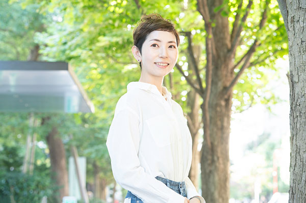 勅使川原 真衣（てしがわら・まい）氏