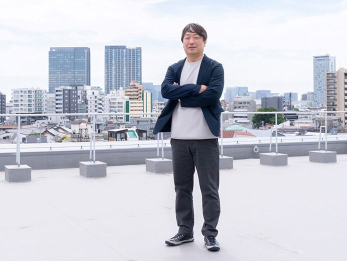 伊与原 新（いよはら・しん）／写真：稲垣純也