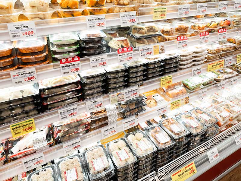 成城石井のセントラルキッチン　コンビニ工場の数十倍の品種をつくる