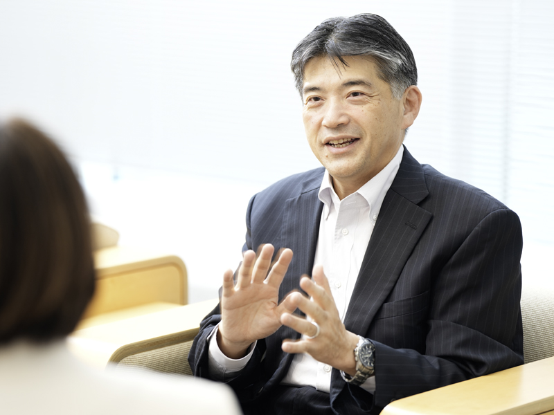 三菱UFJニコス・角田典彦社長「マネジメントの立場で役立つ本」