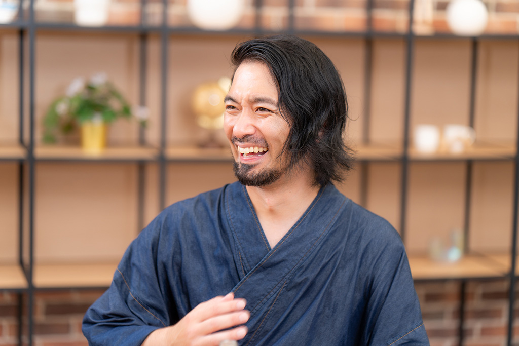 「配信を見にきてくれるアンチにはむしろお礼を言いたい」と長谷川さん。