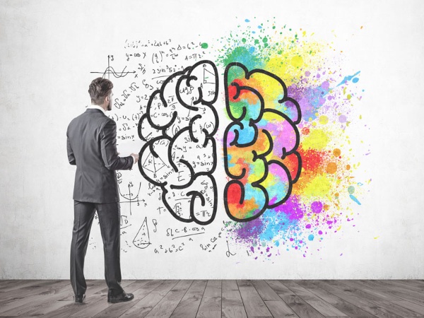 元来、マーケターは右脳と左脳の融合が必須だった（写真：Shutterstock）