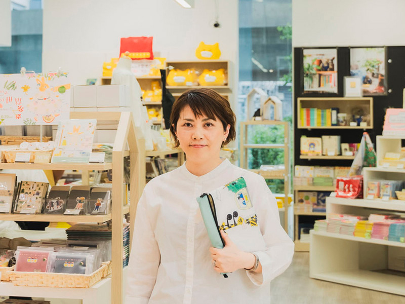 東京・丸善 丸の内本店　なぜビジネス街で絵本グッズなのか