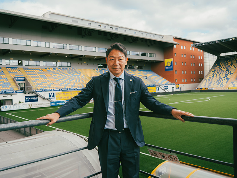日本サッカー躍進には選手強化だけでなく、世界で戦える「経営力」が不可欠