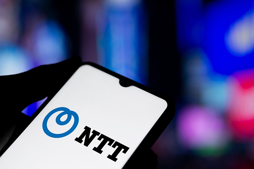 NTTは次世代ネットワーク構想、IOWNを研究開発している(写真:Mojahid Mottakin/stock.adobe.com) NTTは次世代ネットワーク構想、IOWNを研究開発している(写真:Mojahid Mottakin/stock.adobe.com)