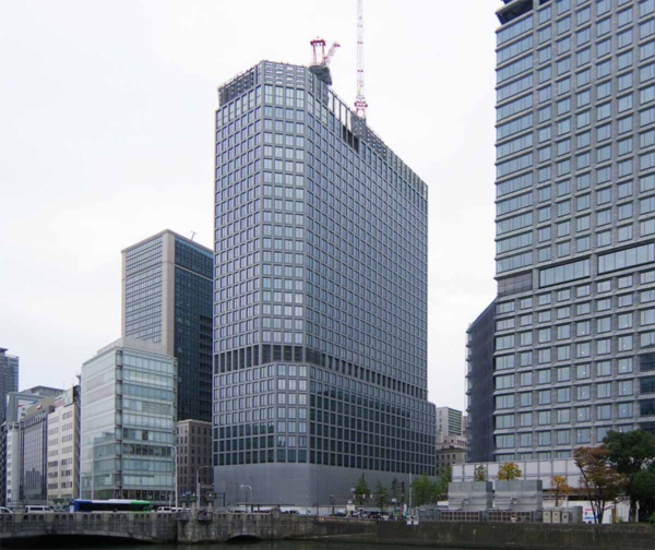 大阪・淀屋橋の駅上で建設が進む「淀屋橋ステーションワン」を北西側から望む(写真:日経クロステック)
