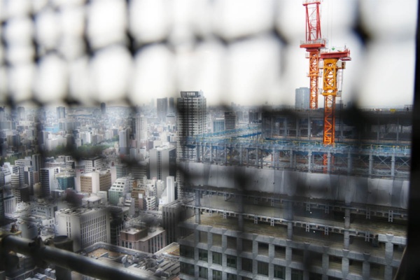 大阪の街並みを一望できる(写真:日経クロステック)