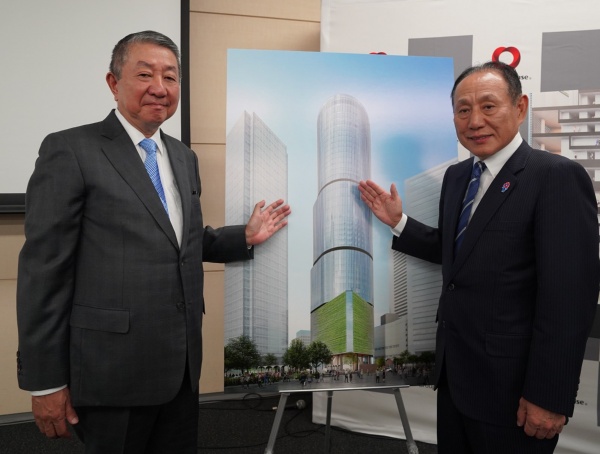 フジタの奥村洋治社長(左)と、大和ハウス工業の芳井社長(写真:日経クロステック)
