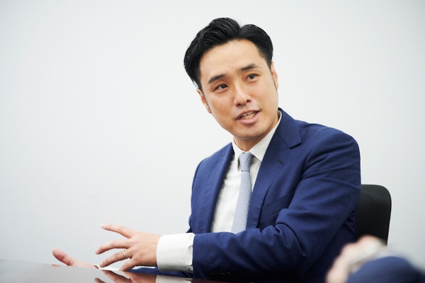 「コンサルタントの場合、クライアントが満足してくれるかで最適解が決まります」と言う中島さん 「コンサルタントの場合、クライアントが満足してくれるかで最適解が決まります」と言う中島さん