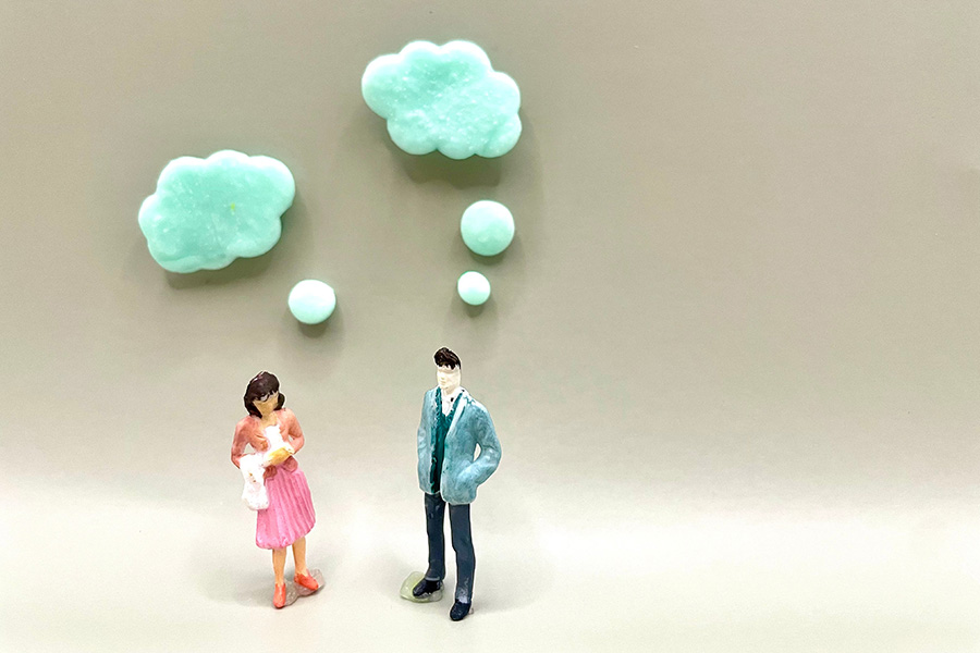 仕事や家庭での役割が大きくなってくる40～50代だが、周囲の期待と自分の心身のギャップに苦しみ「中年の危機」に陥ってしまうことがある（写真：78art／stock.adobe.com）