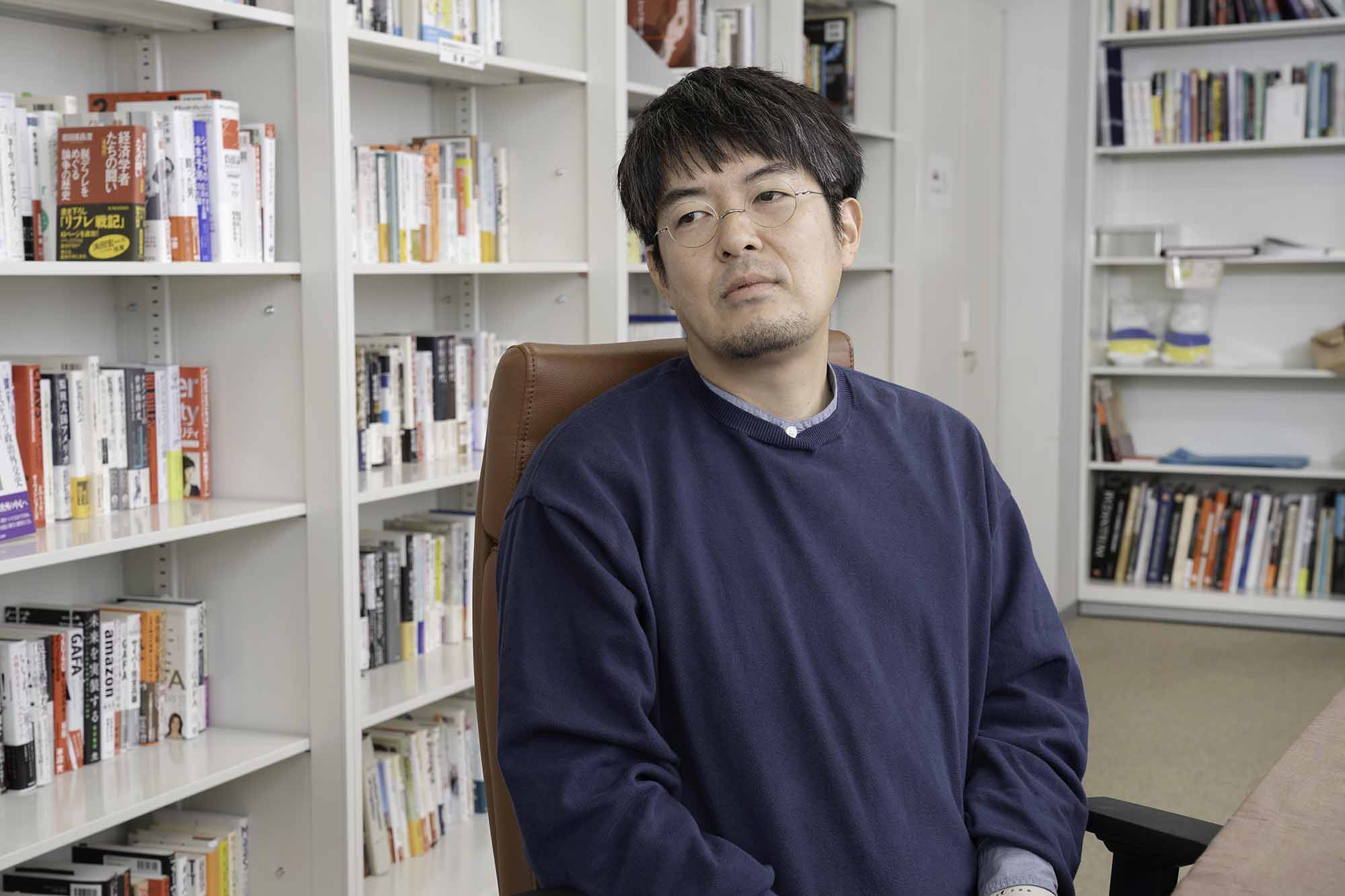 「国家レベルの安全保障と、国民の命を守るための安全保障を同時に見なければなりません」と話す小泉悠さん
