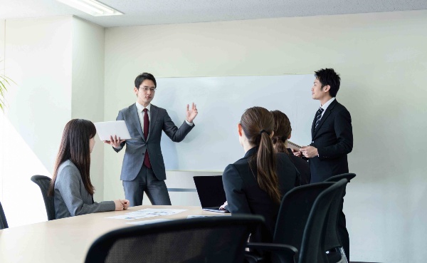管理職に対してEQ教育を実施した(写真/shutterstock)