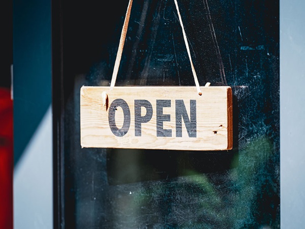 商品やサービスが伝わりやすい店名にしよう(写真:dodotone/stock.adobe.com) 商品やサービスが伝わりやすい店名にしよう(写真:dodotone/stock.adobe.com)