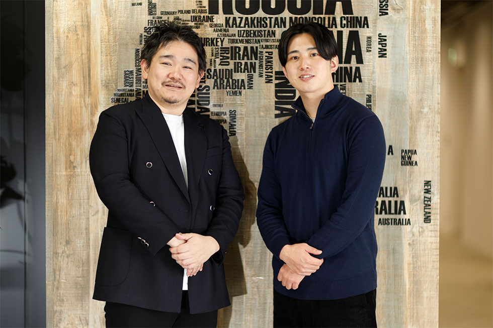 松本氏（左）と増岡氏（右）