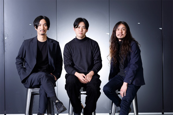 写真左からsuswork代表取締役の田岡凌氏、ホットリンクの増岡宏紀氏、GiftX代表取締役の飯髙悠太氏