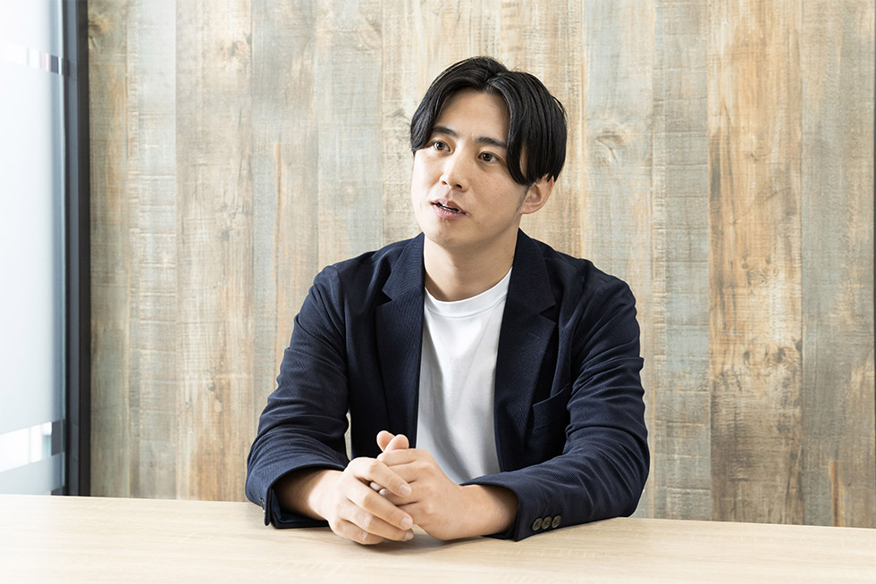 増岡宏紀氏