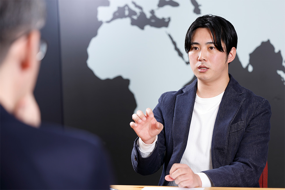 企業の上層部は「『SNSはオーガニックでやるもの』『お金をかけずにバズらせるもの』という認識のまま止まっていることが多い」と増岡氏は指摘する