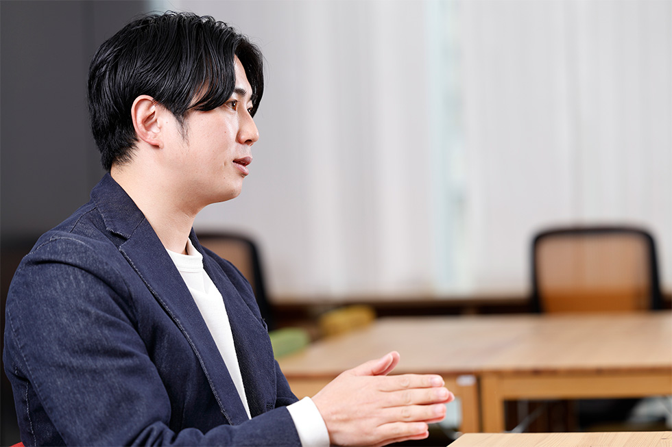 増岡宏紀氏